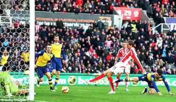 Arsenal Fan Slumps & Dies In Imo As Club Concedes Goal To Stoke City